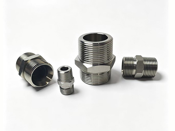 Can forged fittings be made of stainless steel?